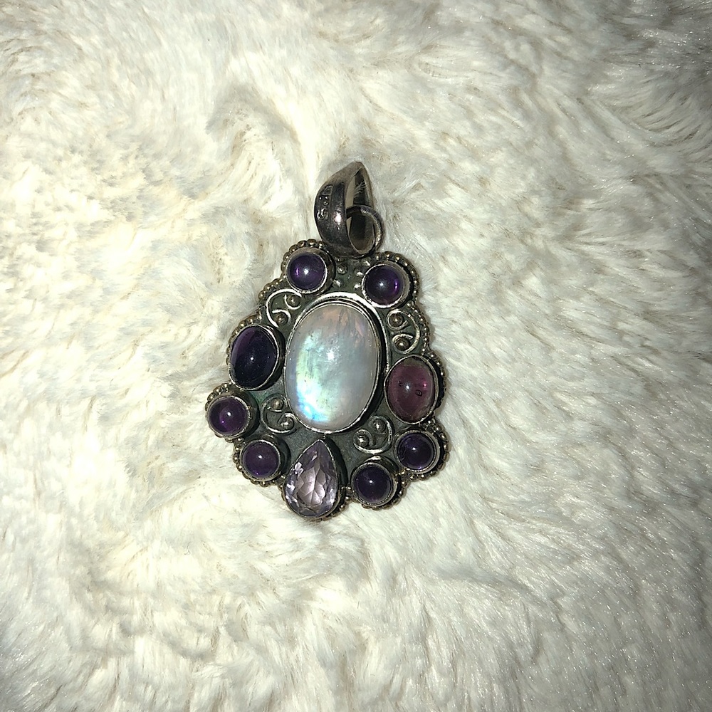 Sterling silver amethyst pendant